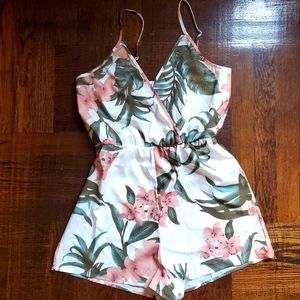 Shein Floral Surplice Romper Size 6